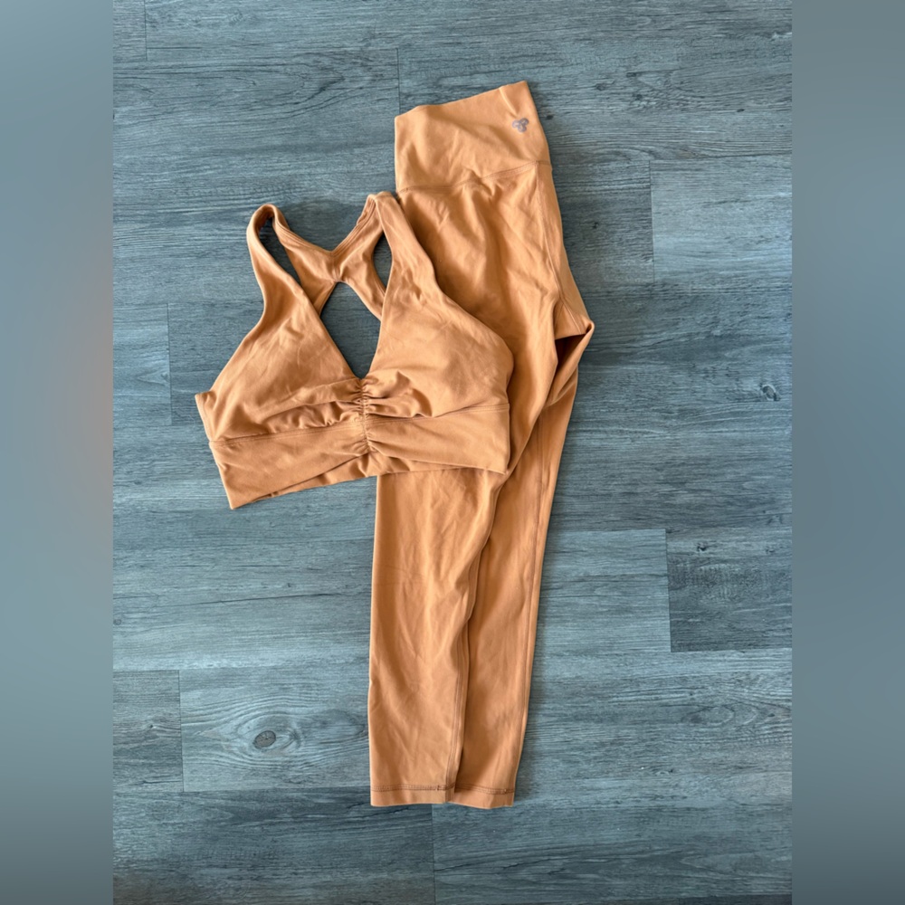 TNA Butter Volley Bra and Legging